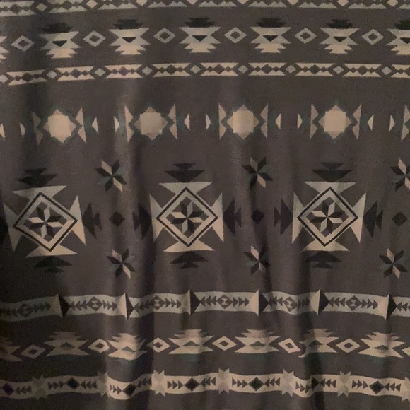 Lularoe Randy Baseball Tee - Picture 4 of 4